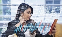 人形机器人催化事件不断！机器人ETF(562500)估值性价比突出